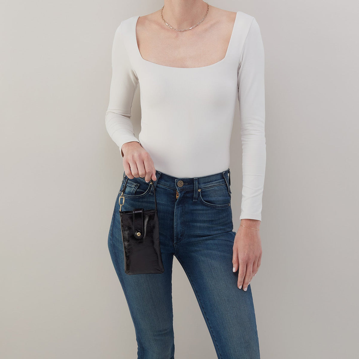 Marlo Carryall Crossbody In Polished Leather - Black | HOBO Special Offer