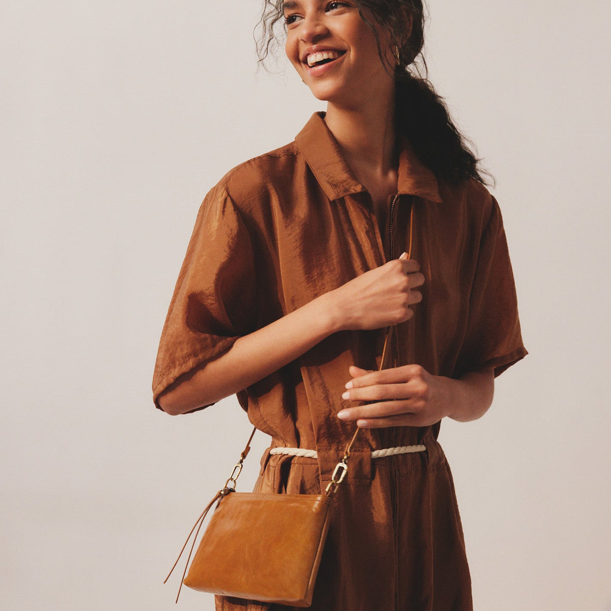 Darcy Crossbody In Polished Leather - Truffle | HOBO Discount