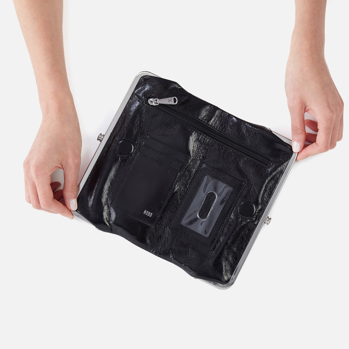 Lauren Clutch-Wallet In Polished Leather - Black | HOBO Great Value