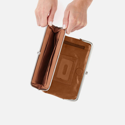 Lauren Clutch-Wallet In Polished Leather - Truffle | HOBO Trending