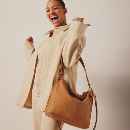 Pier Shoulder Bag In Pebbled Leather - Sandstorm | HOBO Great Value