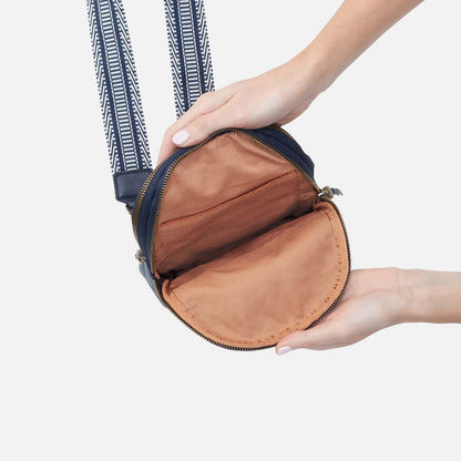 Cass Sling In Pebbled Leather - Sapphire | HOBO Featured
