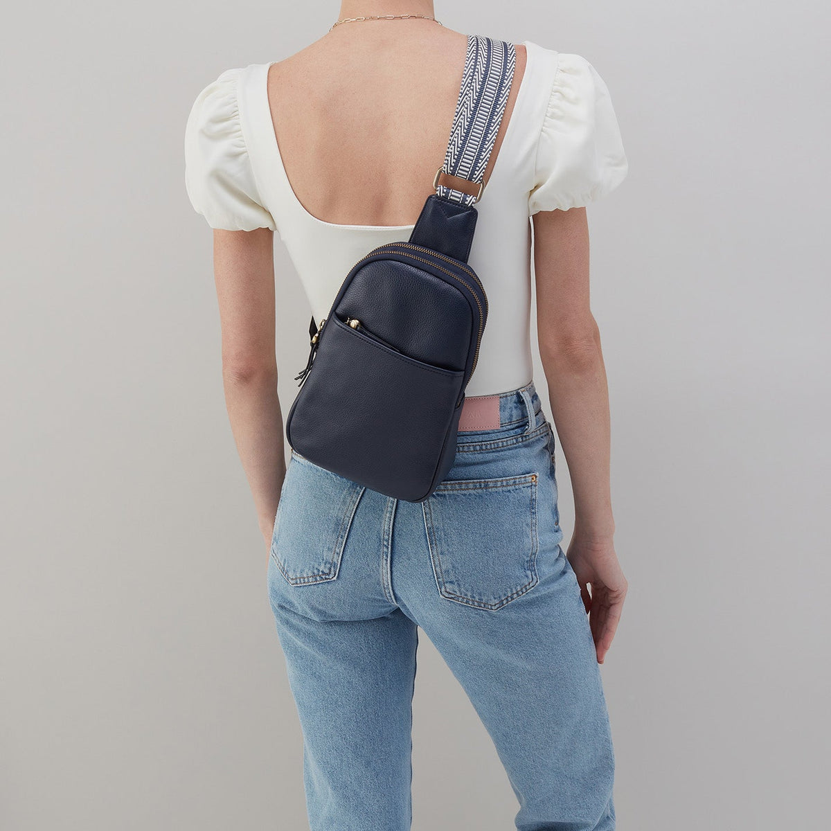 Cass Sling In Pebbled Leather - Sapphire | HOBO Featured