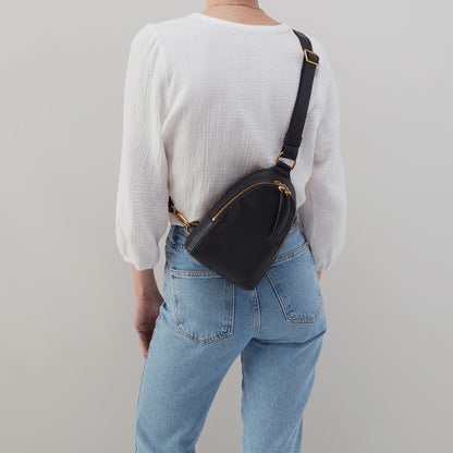 Fern Sling In Pebbled Leather - Taupe | HOBO Hot Sale