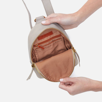 Fern Sling In Pebbled Leather - Taupe | HOBO Hot Sale