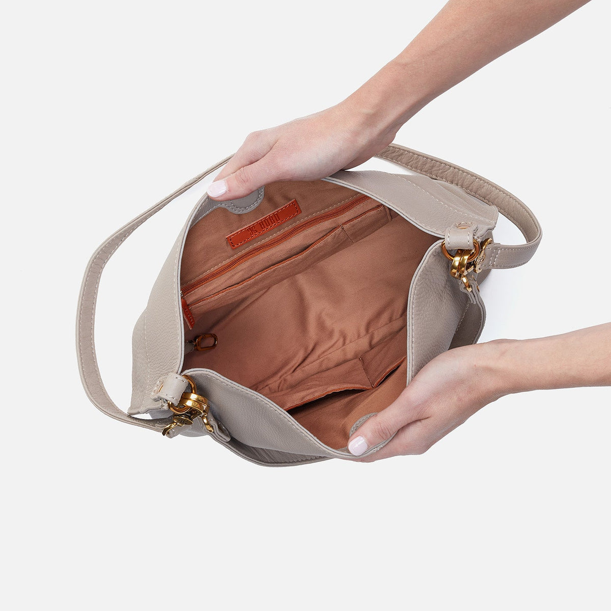 Pier Shoulder Bag In Pebbled Leather - Taupe | HOBO New