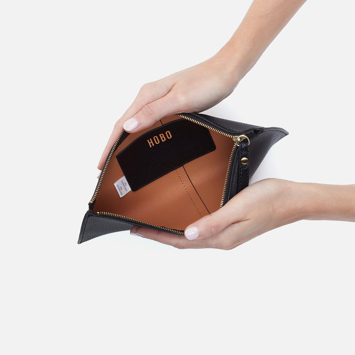 Vida Large Pouch in Micro Pebbled Leather - Black | HOBO Discount