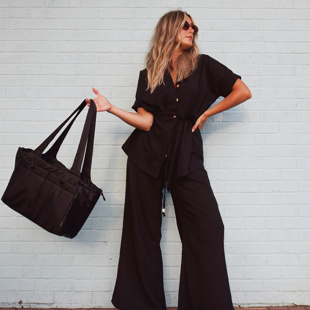 ALL IN ONE Tote in CaRefiber recycled nylon - Jet | HOBO Smart Buy