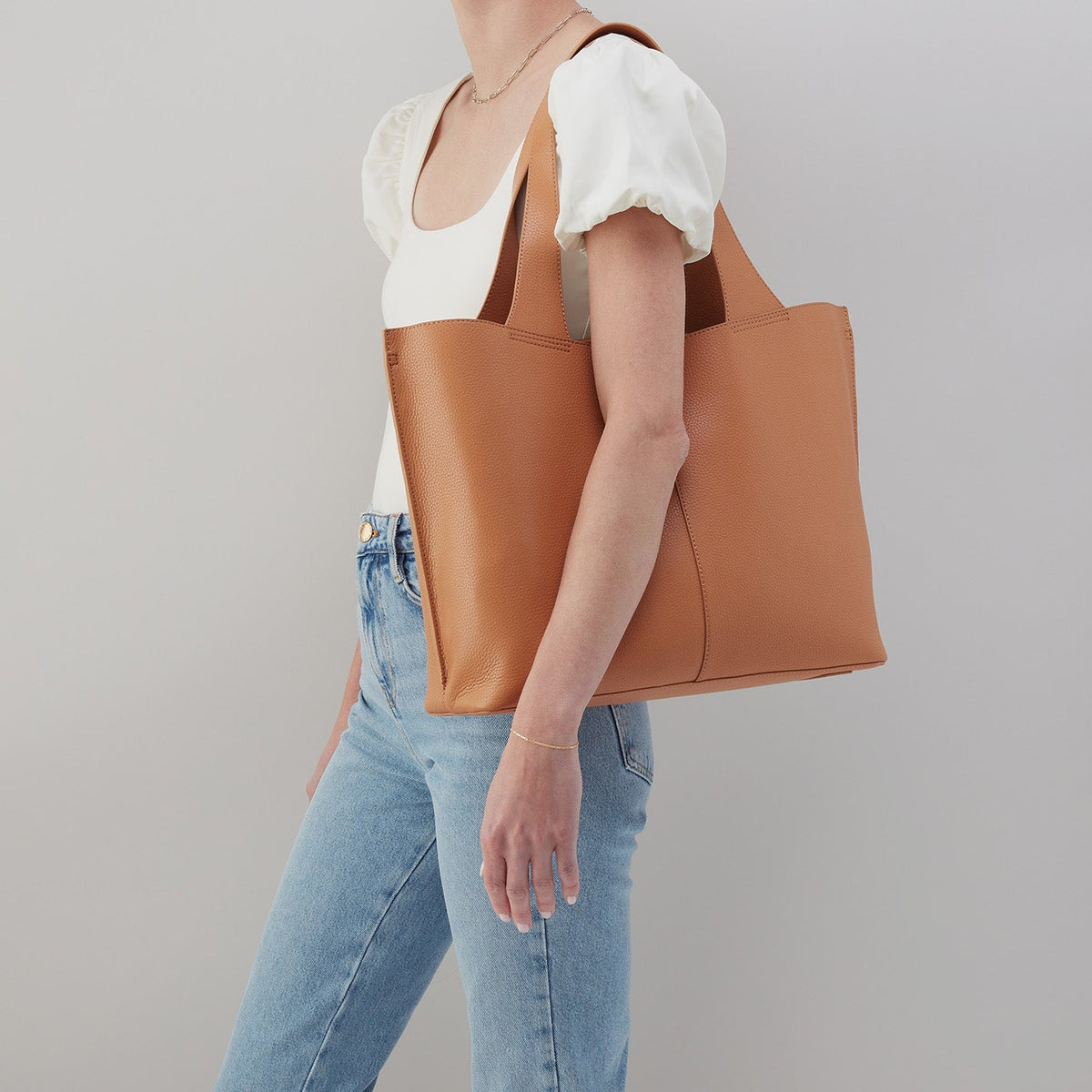 Vida Large Tote in Micro Pebbled Leather - Biscuit | HOBO Trusted