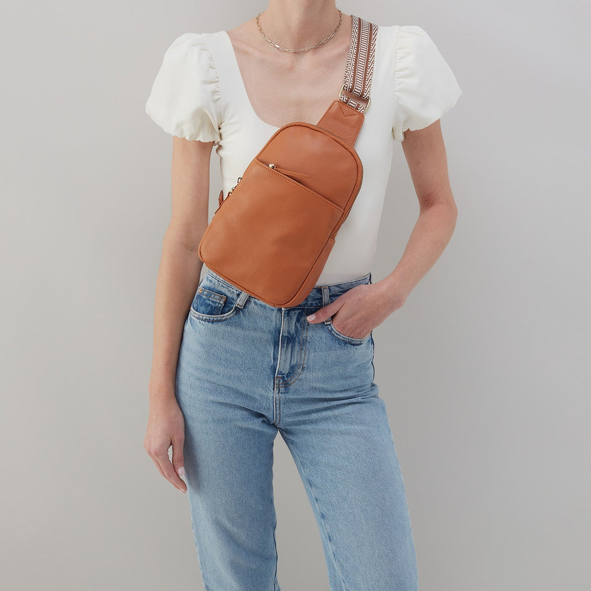 Cass Sling In Pebbled Leather - Butterscotch | HOBO Top Pick