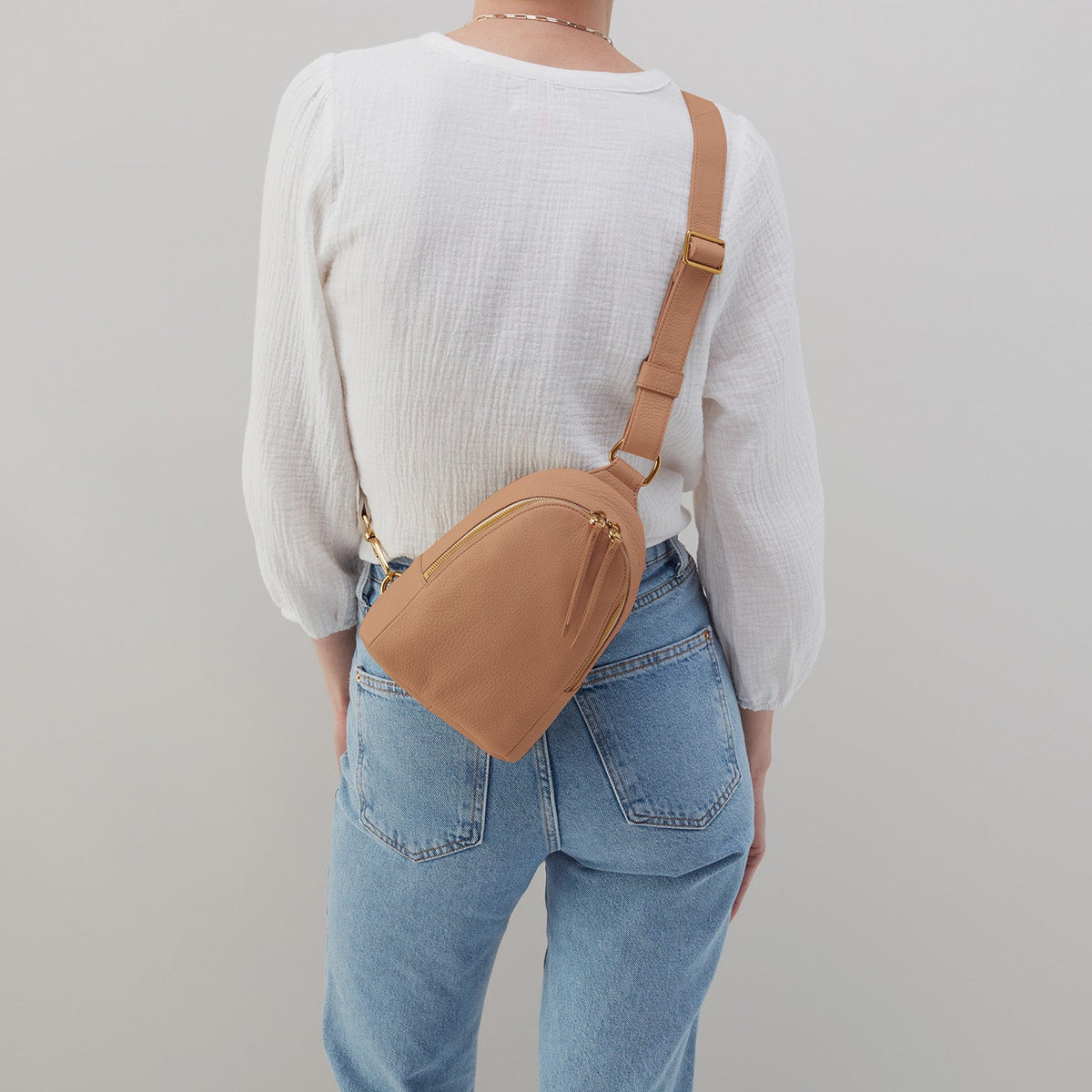 Fern Sling In Pebbled Leather - Red Clay | HOBO Best Seller