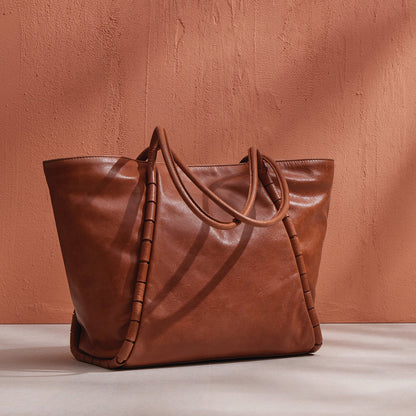 Phoebe Tote In Smooth Leather - Saddle | HOBO Customer Favorite