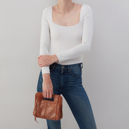 Ace Clutch In Metallic Leather - Patina | HOBO Hot Sale