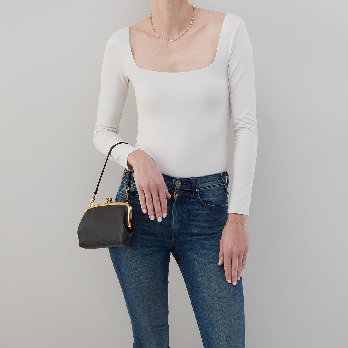 Cora Wallet Crossbody In Pebbled Leather - Black | HOBO Discount