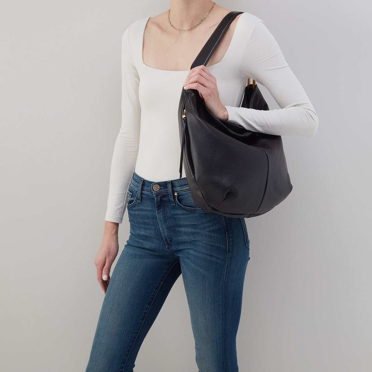 Harley Hobo In Pebbled Leather - Black | HOBO Essential
