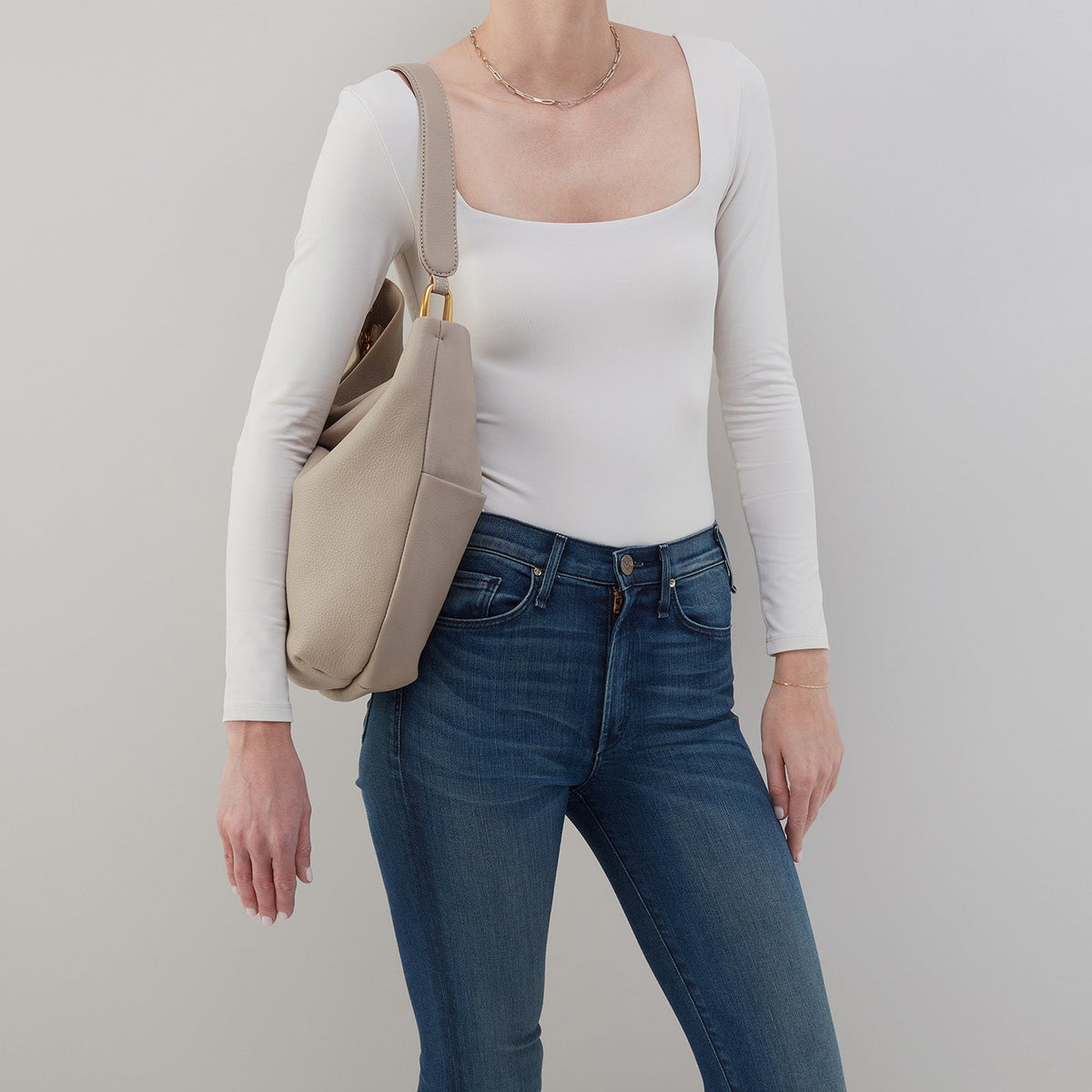 Harley Hobo In Pebbled Leather - Taupe | HOBO Everyday