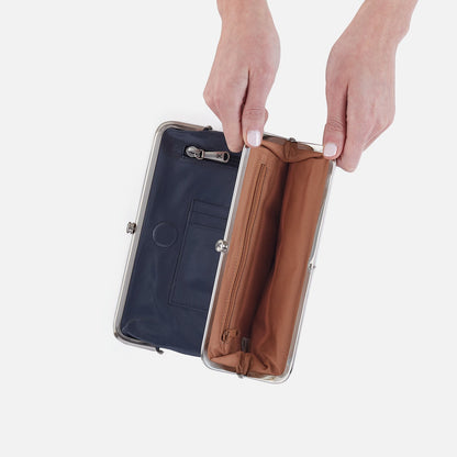 Lauren Clutch-Wallet In Polished Leather - Blue Stone | HOBO Everyday