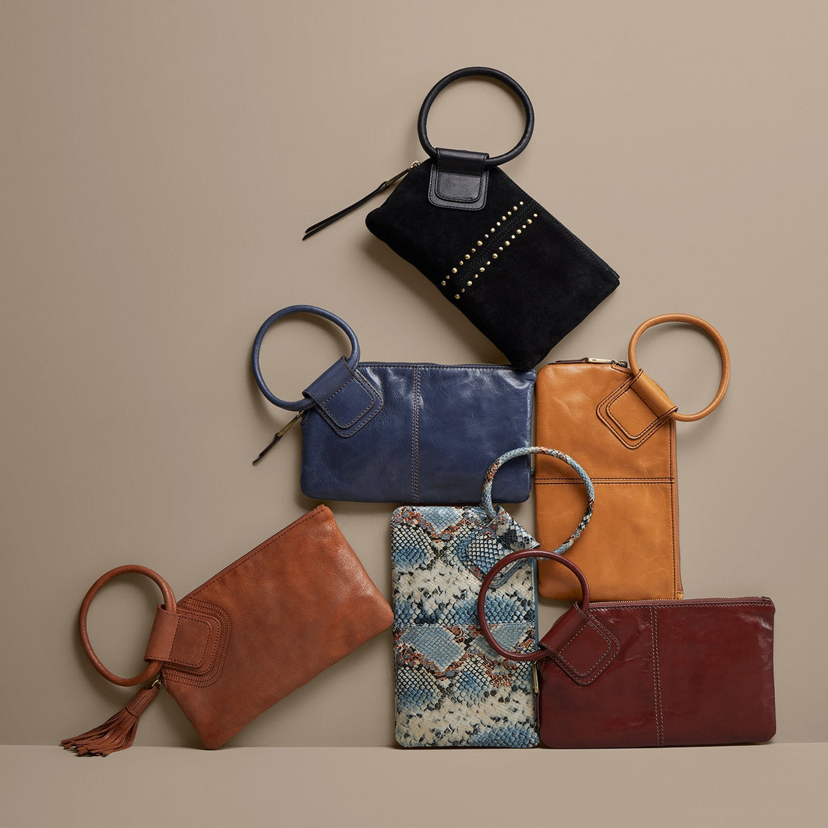 Sable Wristlet In Polished Leather - Blue Stone | HOBO New