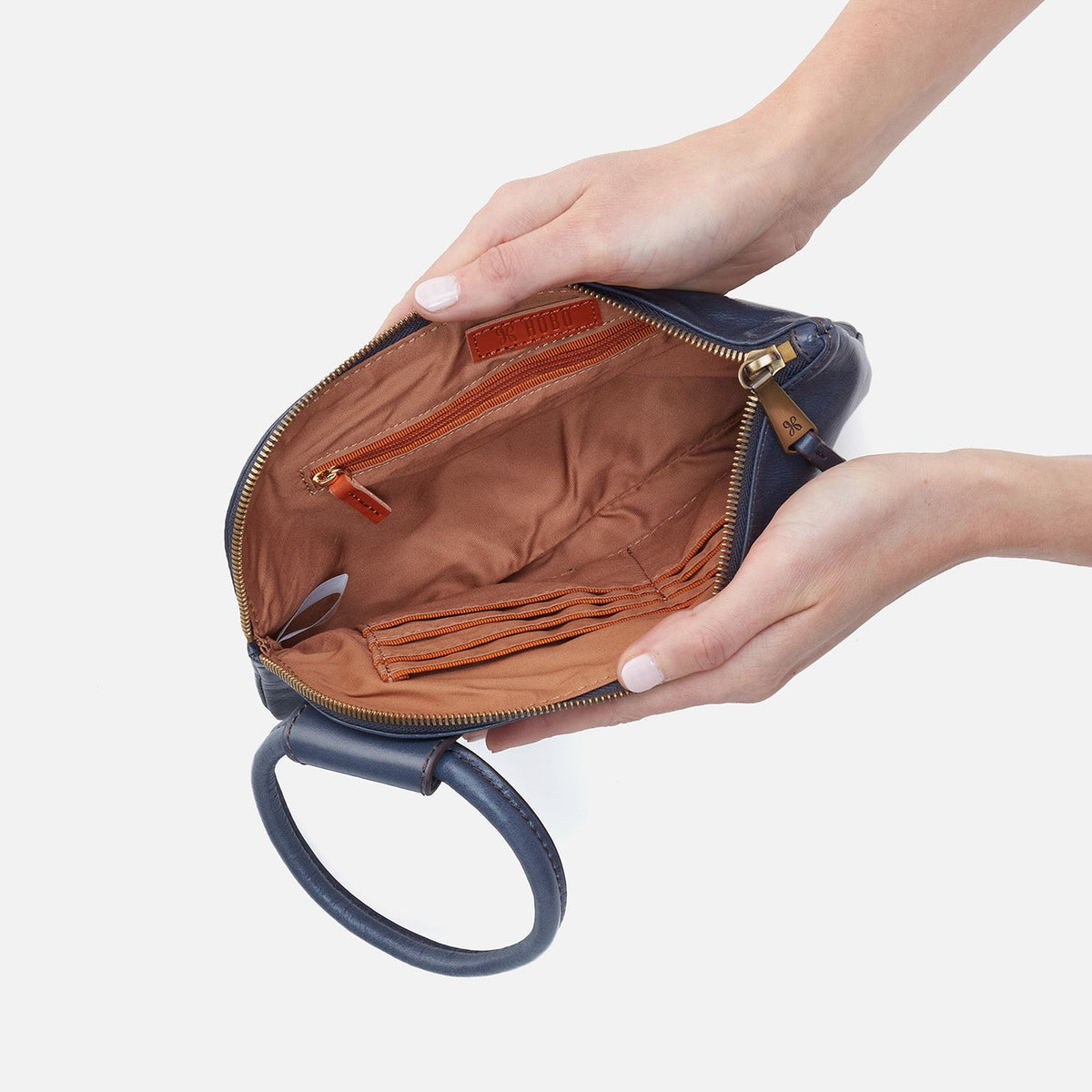 Sable Wristlet In Polished Leather - Blue Stone | HOBO New