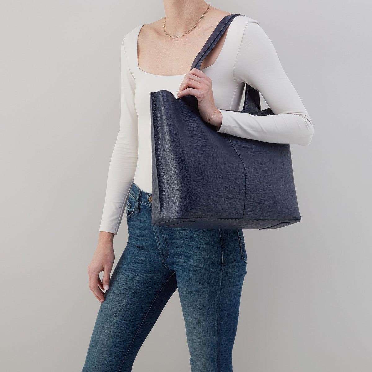 Vida Large Tote In Micro Pebbled Leather - Mood Indigo | HOBO Latest