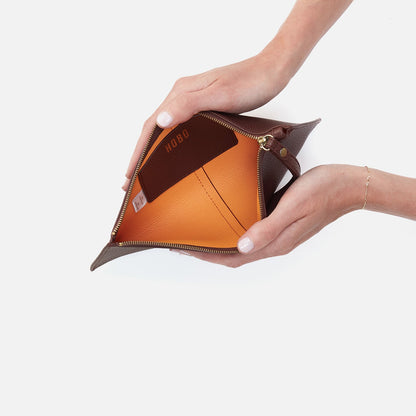 Vida Large Pouch in Micro Pebbled Leather - Chocolate | HOBO Quality