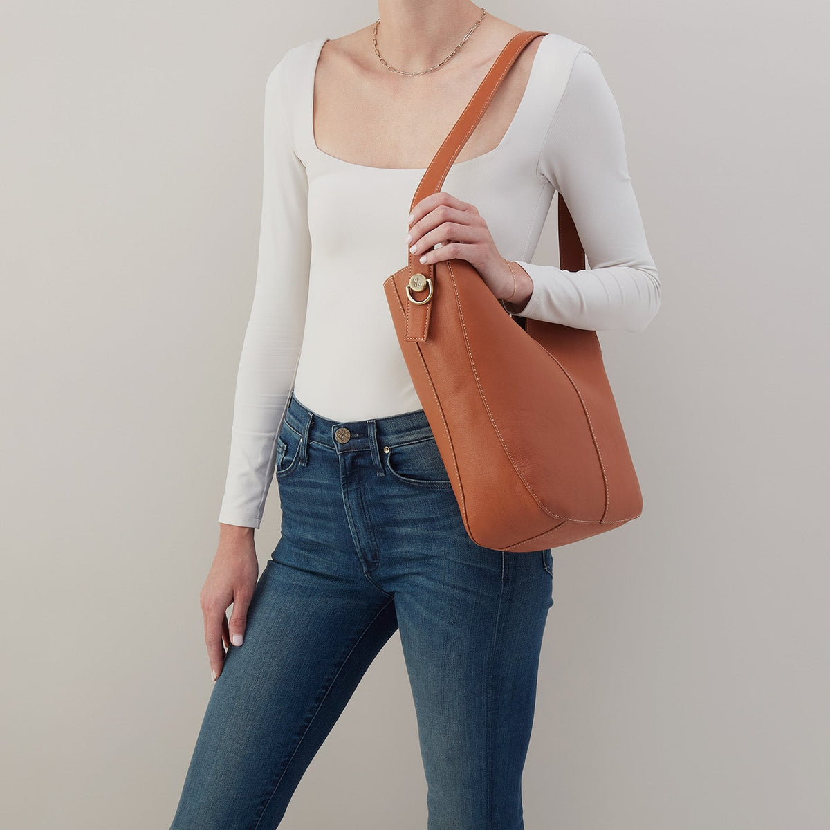 Camden Shoulder Bag In Smooth Leather - Burnished Caramel | HOBO Customer Favorite