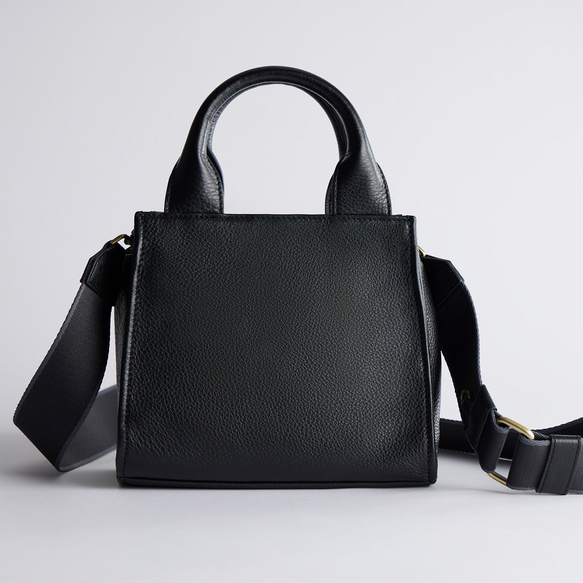 Cass Small Tote In Pebbled Leather - Black | HOBO Classic