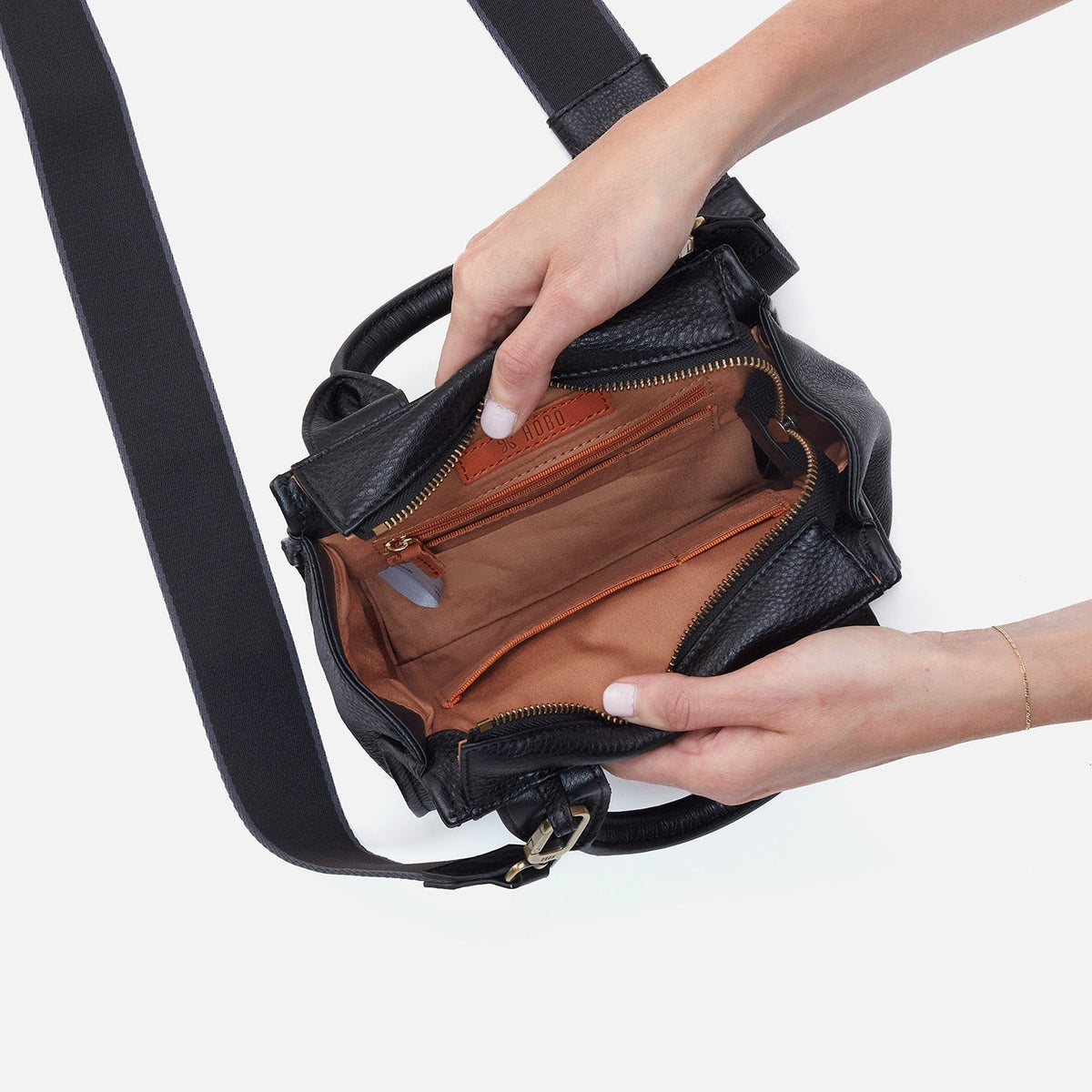 Cass Small Tote In Pebbled Leather - Black | HOBO Classic