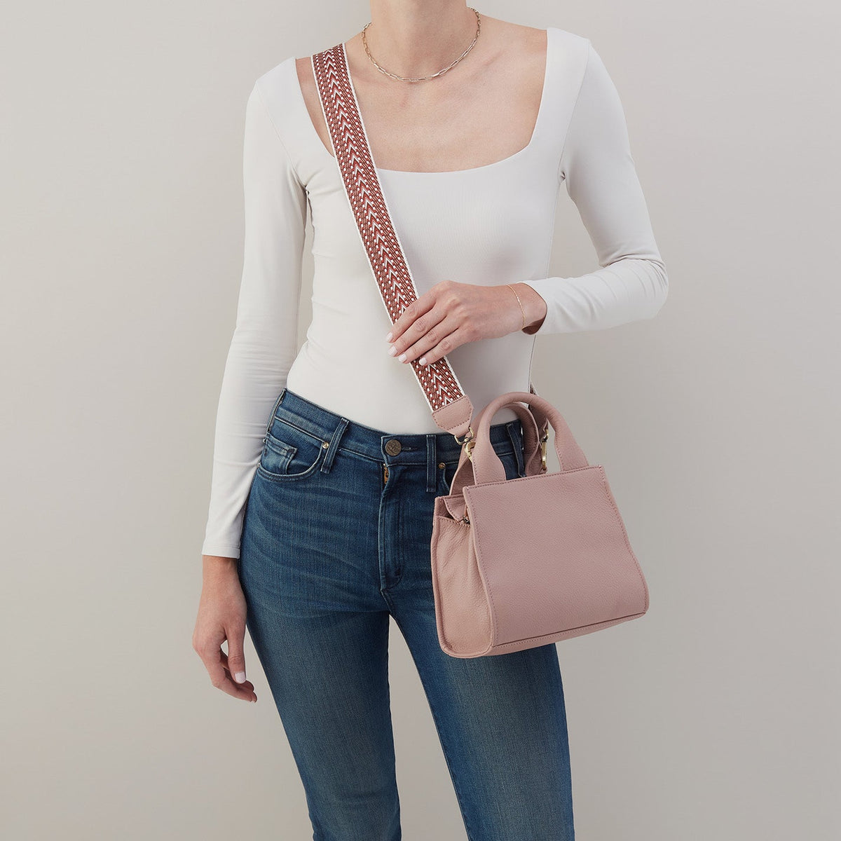 Cass Small Tote In Pebbled Leather - Blush | HOBO Discount