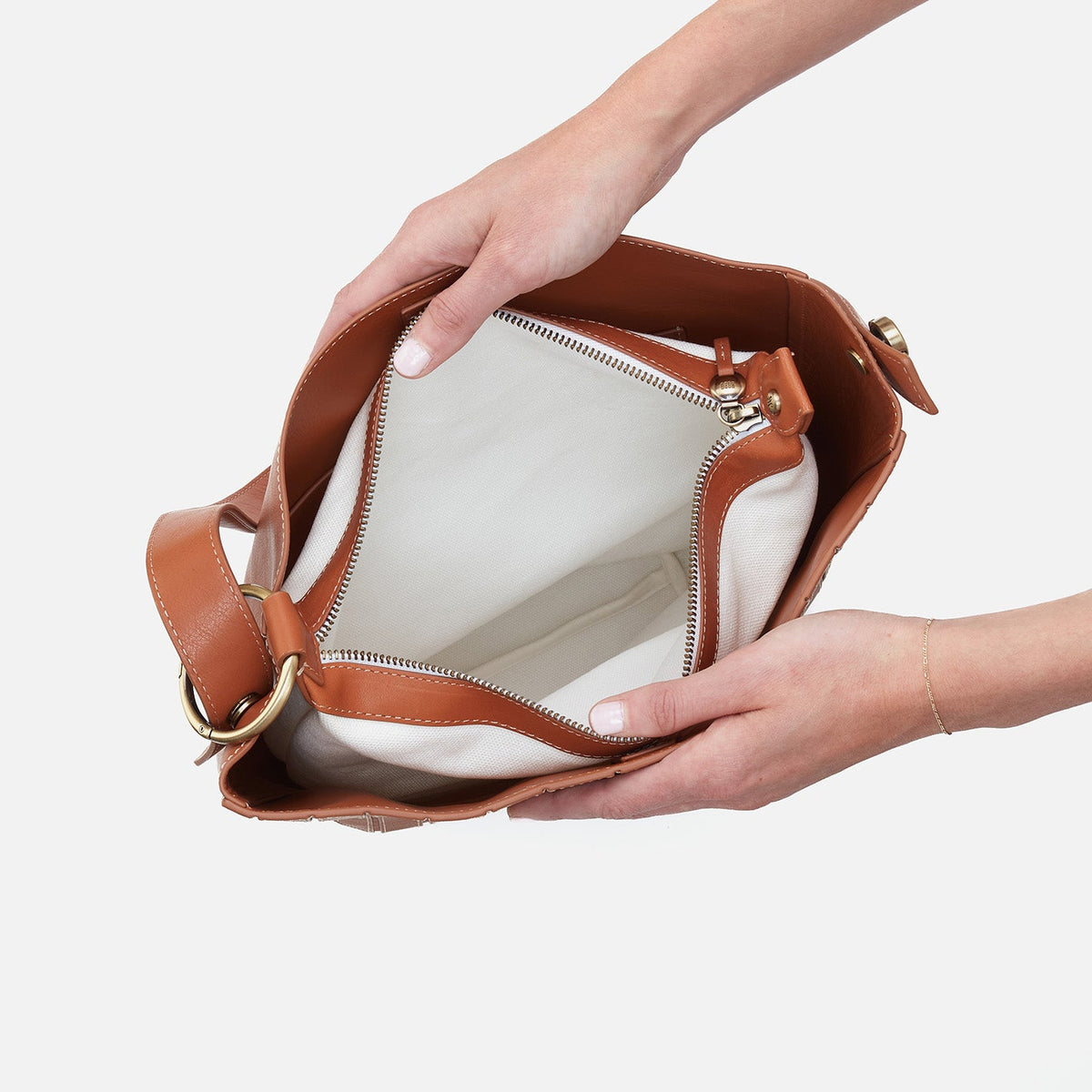 Catalina Hobo In Smooth Leather - Burnished Caramel | HOBO Special Offer