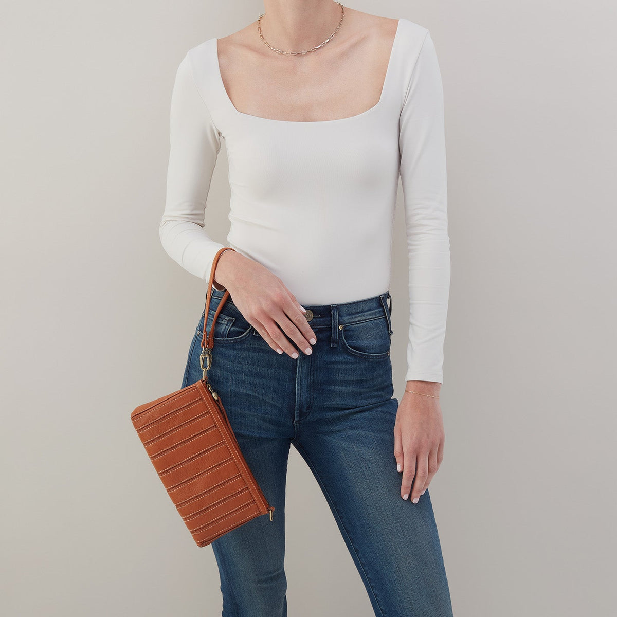 Darcy Crossbody In Smooth Leather - Burnished Caramel | HOBO Recommended