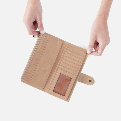 Dunn Continental Wallet In Polished Leather - Sand | HOBO Quality