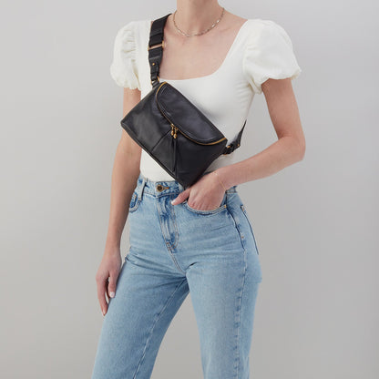 Fern Large Belt Bag In Pebbled Leather - Warm Honey | HOBO Sale