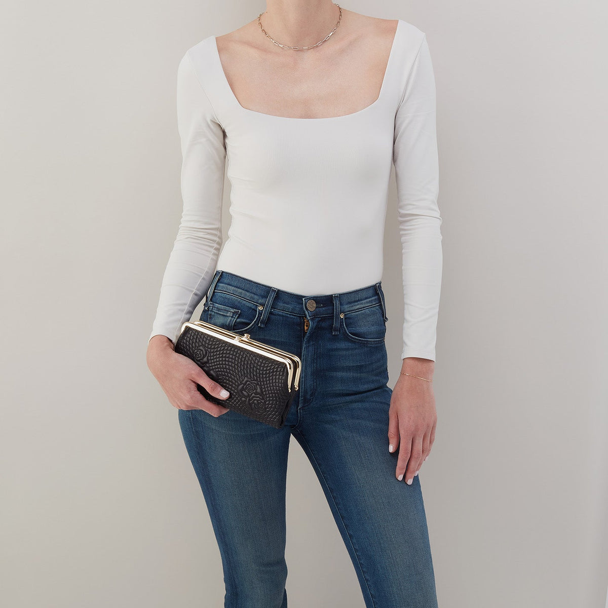 Lauren Clutch-Wallet In Smooth Leather - Black | HOBO Deals