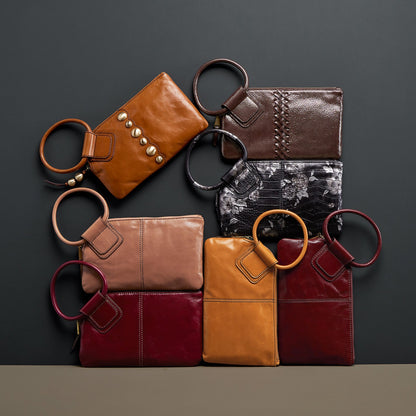 Sable Wristlet In Polished Leather - Cashmere | HOBO Special Offer