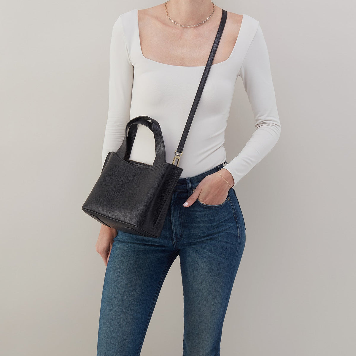 Vida Small Tote in Micro Pebbled Leather - Black | HOBO Hot Sale