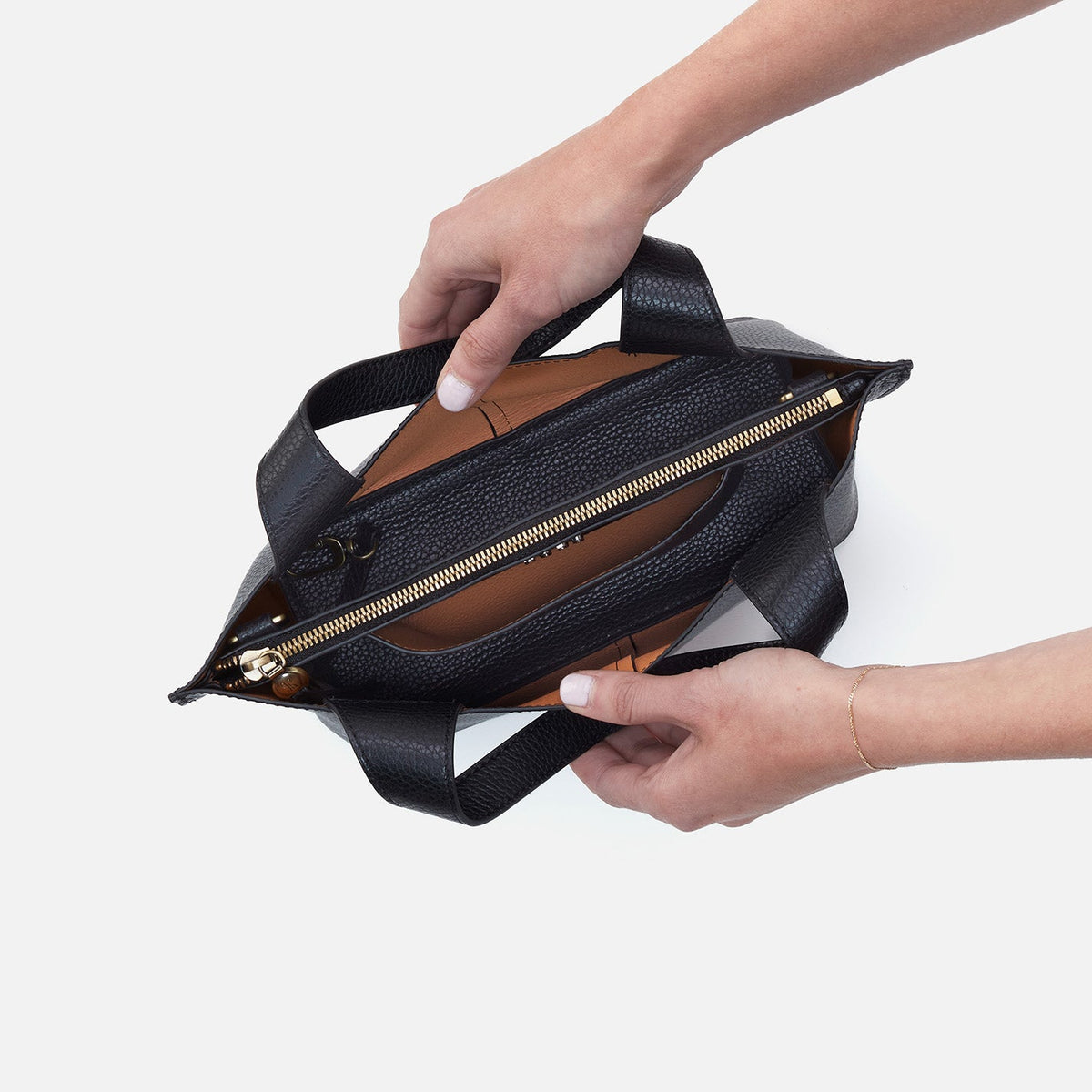 Vida Small Tote in Micro Pebbled Leather - Black | HOBO Hot Sale