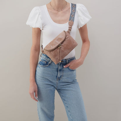 Fern Large Belt Bag In Buffed Leather - Hazel | HOBO Everyday