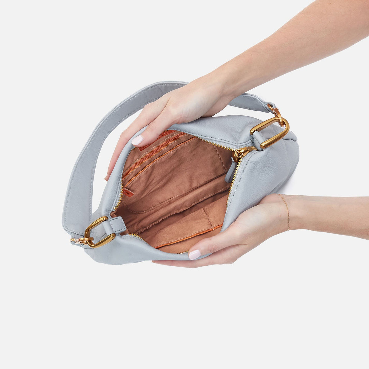 Advance Shoulder Bag In Pebbled Leather - Blue Pearl | HOBO Essential