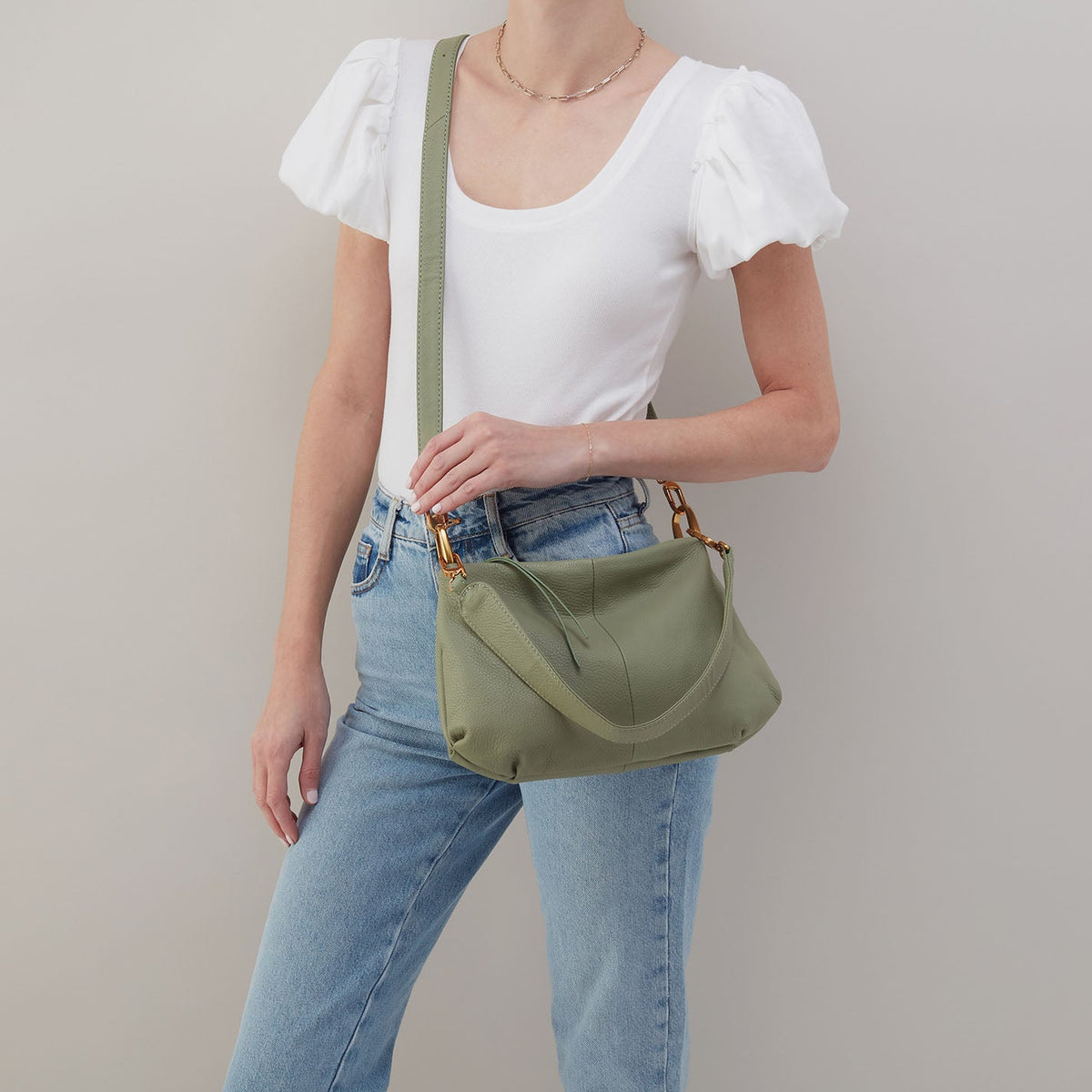Advance Shoulder Bag In Pebbled Leather - Watercress | HOBO Signature