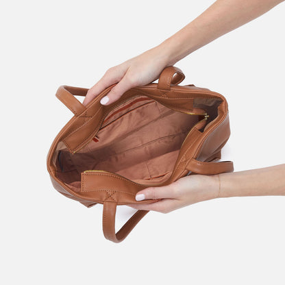 Austin Tote In Pebbled Leather - Warm Honey | HOBO Great Value