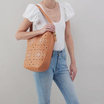 Catalina Hobo In Smooth Leather - Doe | HOBO New