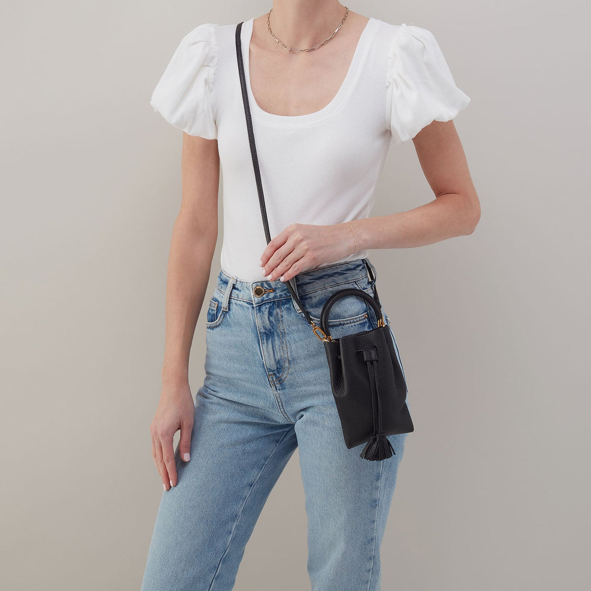 Eden Phone Crossbody In Pebbled Leather - Black | HOBO Premium