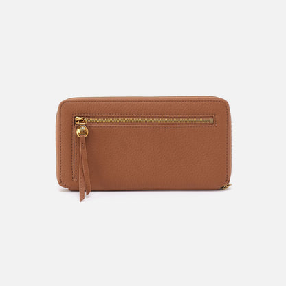 Hart Large Wallet In Pebbled Leather - Warm Honey | HOBO Top Pick