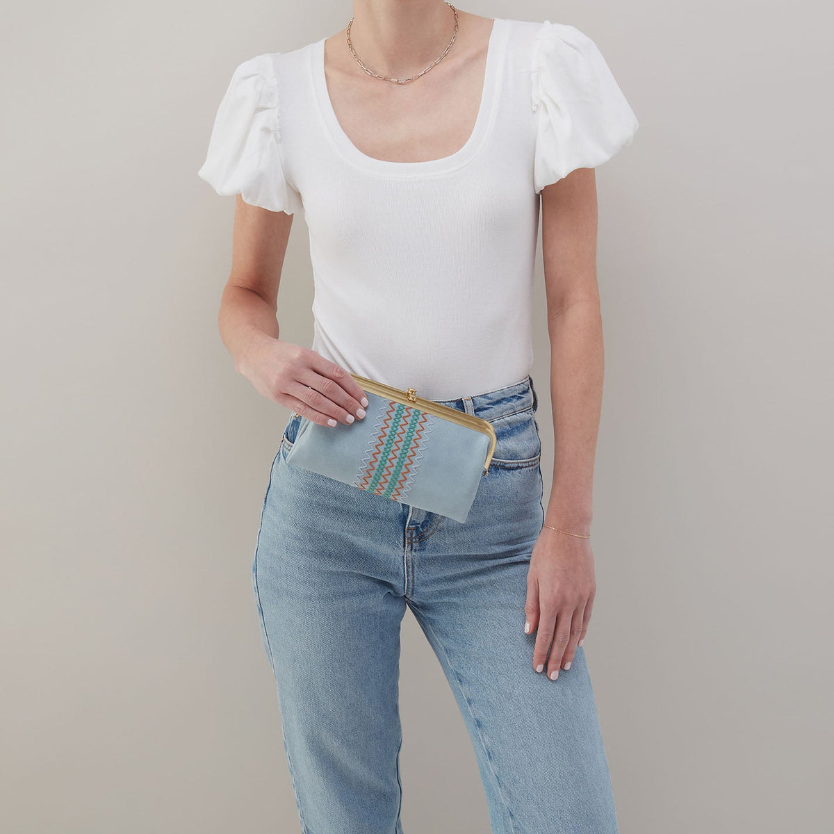 Lauren Clutch-Wallet In Buffed Leather - Sky | HOBO Top Pick
