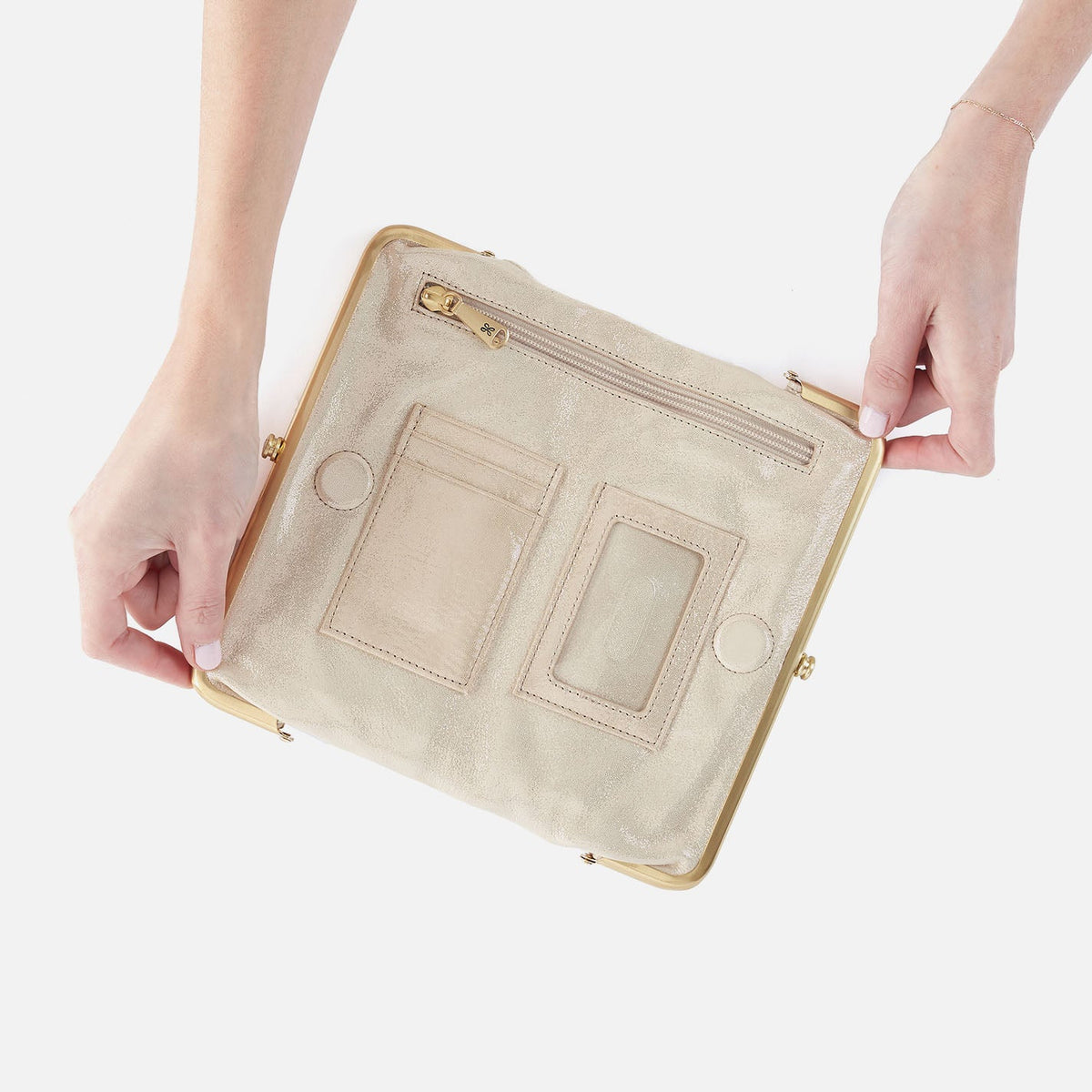 Lauren Clutch-Wallet In Metallic Leather - Sand Shimmer | HOBO Latest