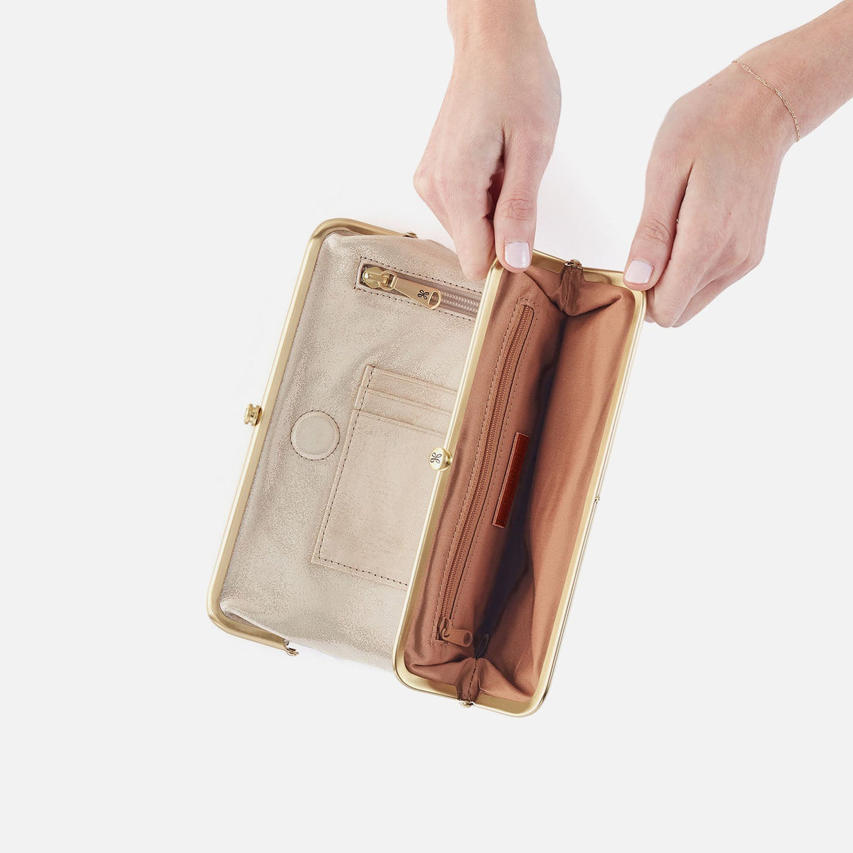 Lauren Clutch-Wallet In Metallic Leather - Sand Shimmer | HOBO Latest