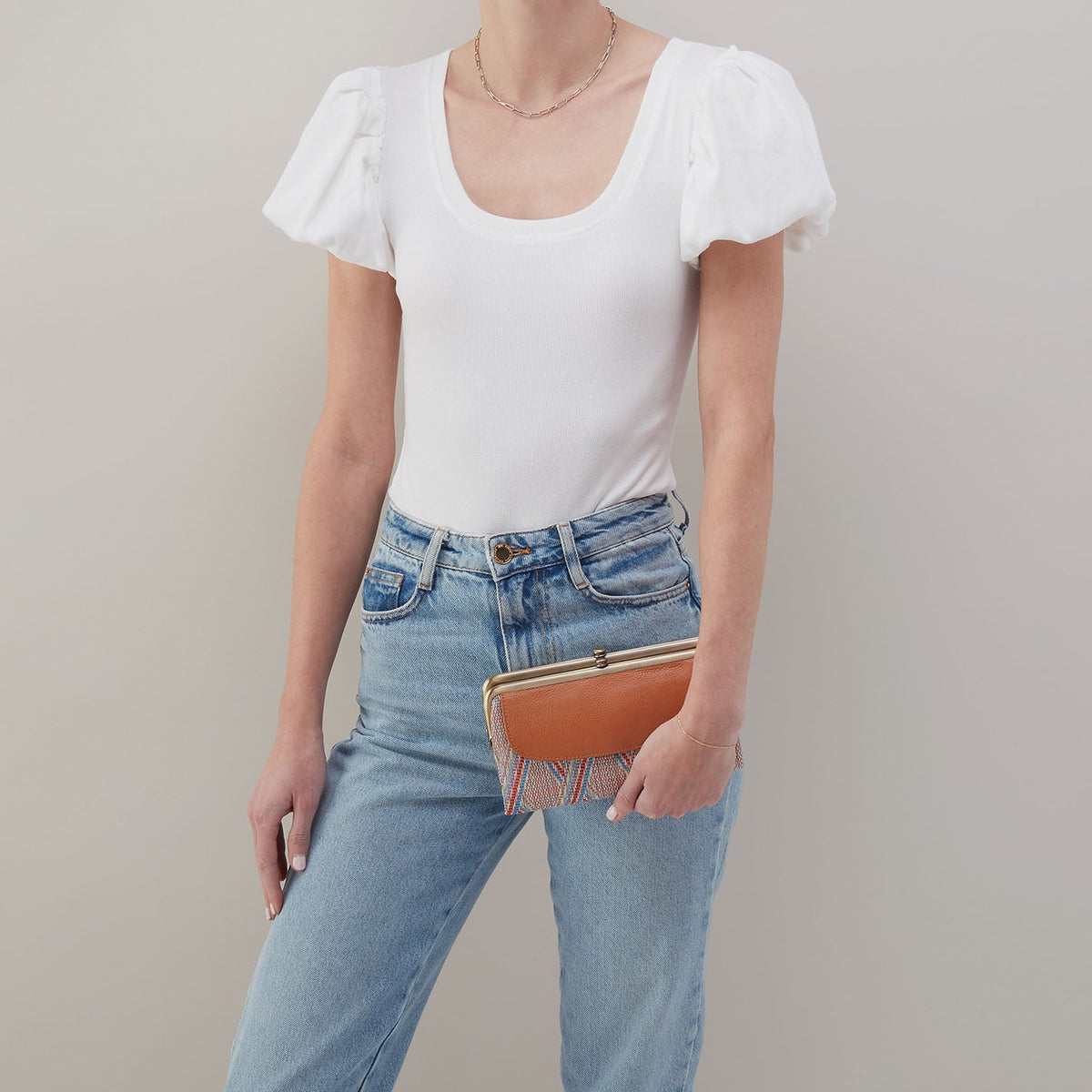 Lauren Clutch-Wallet In Multi Weave With Leather Trim - Sunset Raffia | HOBO Classic