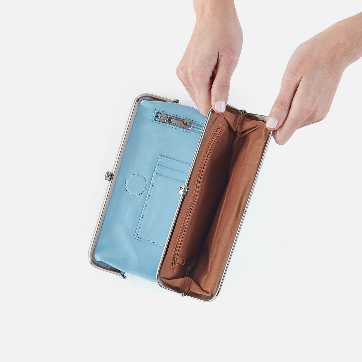 Lauren Clutch-Wallet In Polished Leather - Stratosphere | HOBO Essential