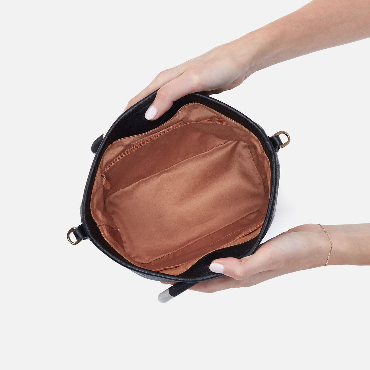 Luna Small Tote In Pebbled Leather - Black | HOBO Everyday
